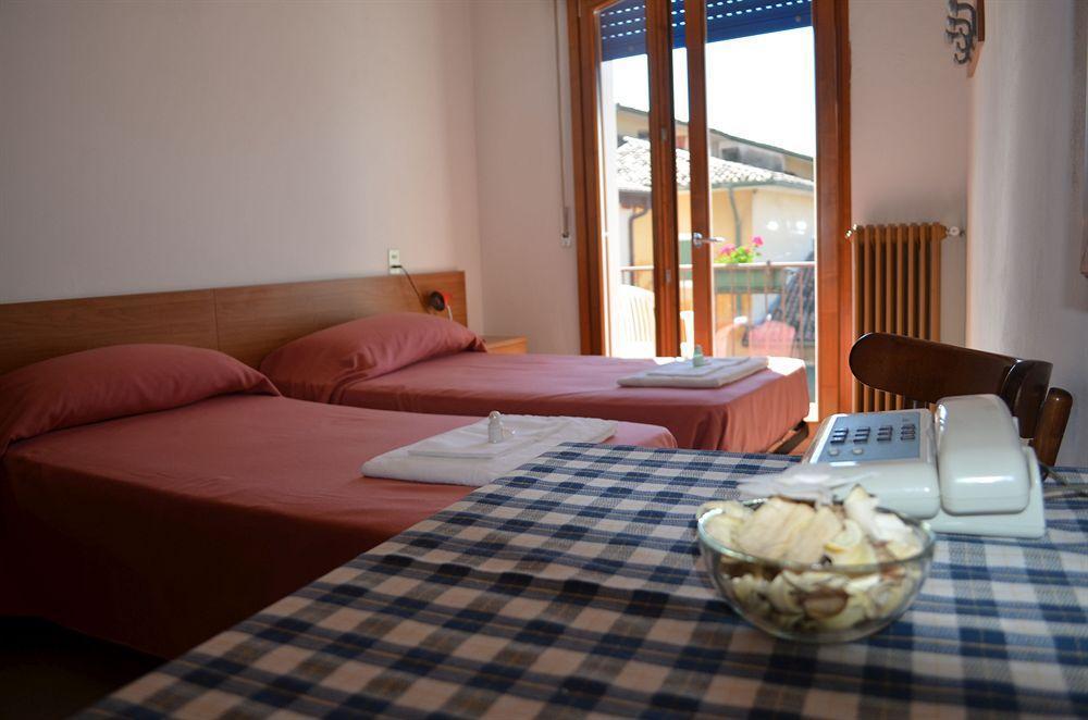 Hotel Luisa Brenzone sul Garda Buitenkant foto